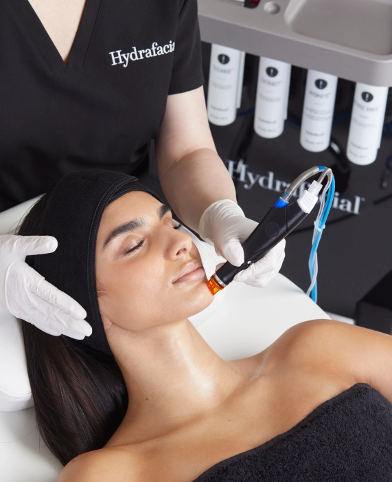 Tratamiento facial HydraFacial en consultorio